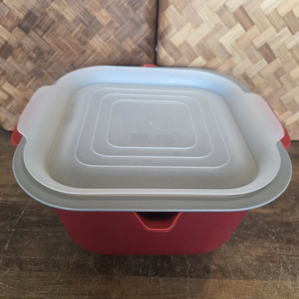Crofton Red Square Plastic Storage Food Container Strainer Fruit Watermelon